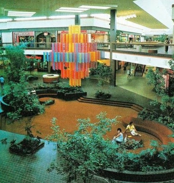 Florence Mall  - Florence KY - Center Court