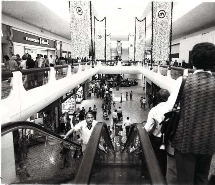 Holiday shoppers out at Metrocenter Mall in 1974