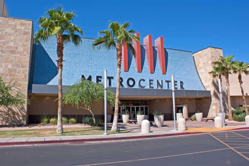 Mentrocenter Mall entrance