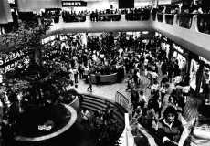 Shoppers fill Metrocenter Mall on Nov. 26, 1983, in Phoenix