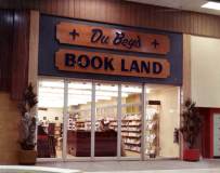 Storefront of Du Bey's Book Land in the Northwood Mall on opening day - Tallahassee, Florida 09-30-1969