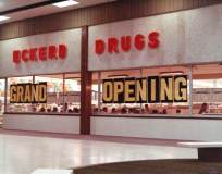 Storefront of Eckerd Drugs in the Northwood Mall on opening day - Tallahassee, Florida 09-30-1969