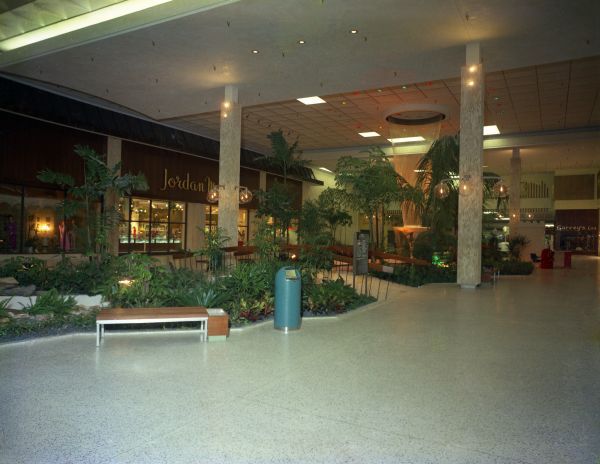 Interior view of the Palm Beach Mall