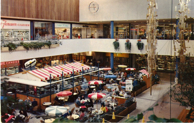 Southdale Shopping Mall - Edina, MN - Restaurant Sidewalk Cafe