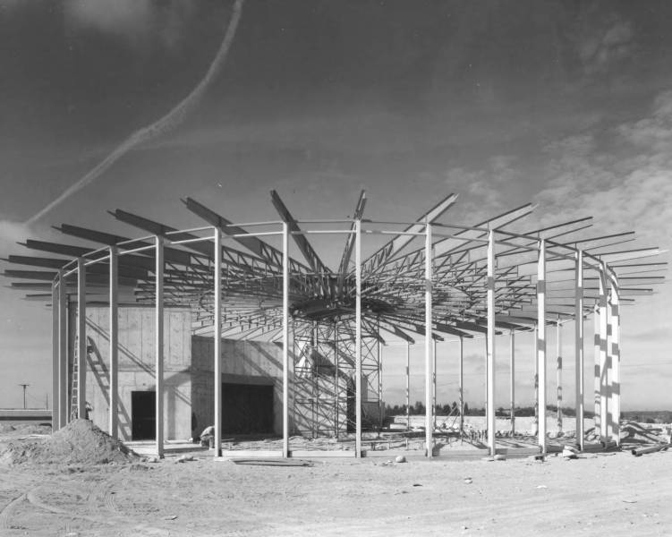 National Bank of Washington Tacoma Mall branch under construction (credit - Richards Studio 05-19-1964)