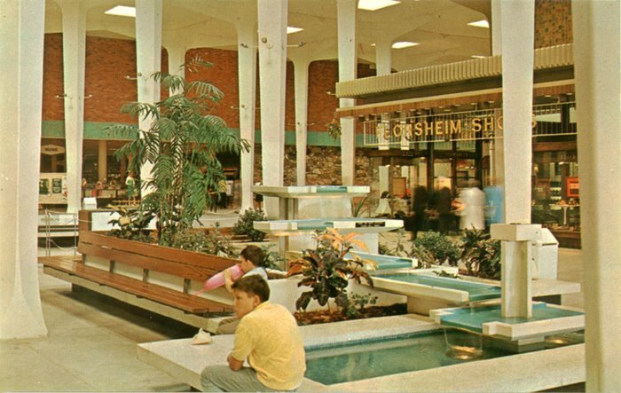 Tacoma, WA Mall in front of Florsheim Shoes