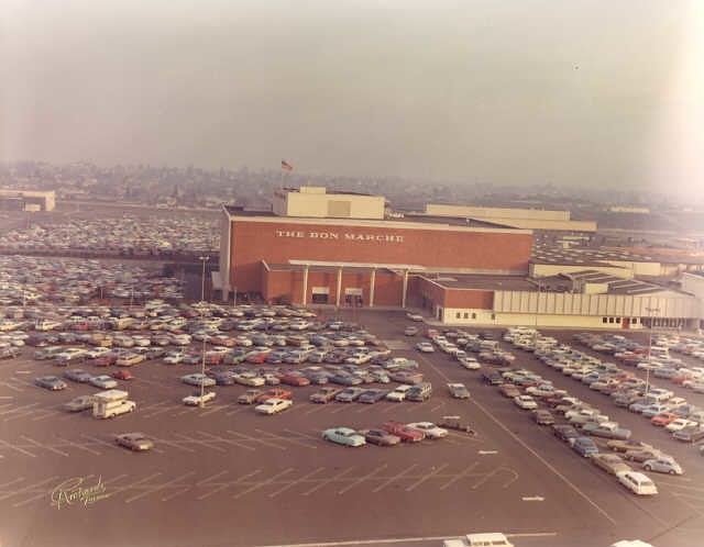 The Bon Marche Macy's in Tacoma, WA