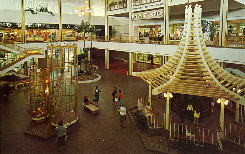 Topanga Plaza Mall - Canoga Park, CA