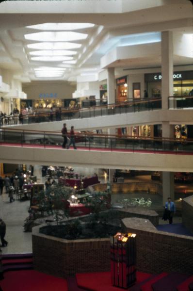 Woodfield Mall - Schaumburg, IL