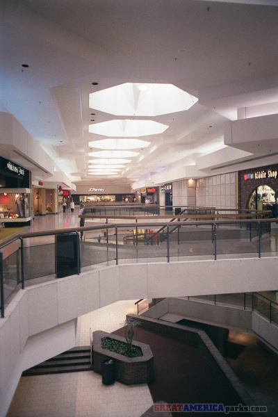 Woodfield Mall - Schaumburg, IL