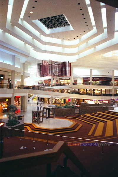 Woodfield Mall - Schaumburg, IL