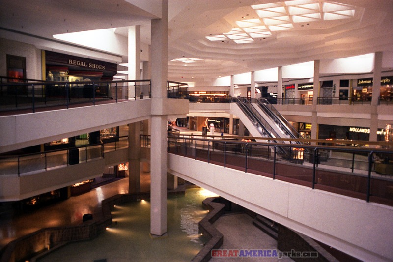 Woodfield Mall - Schaumburg, IL