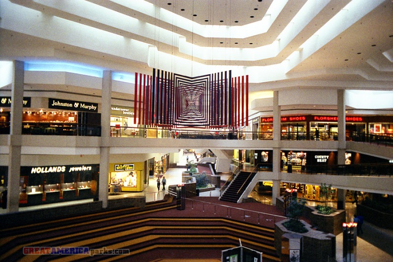 Woodfield Mall - Schaumburg, IL